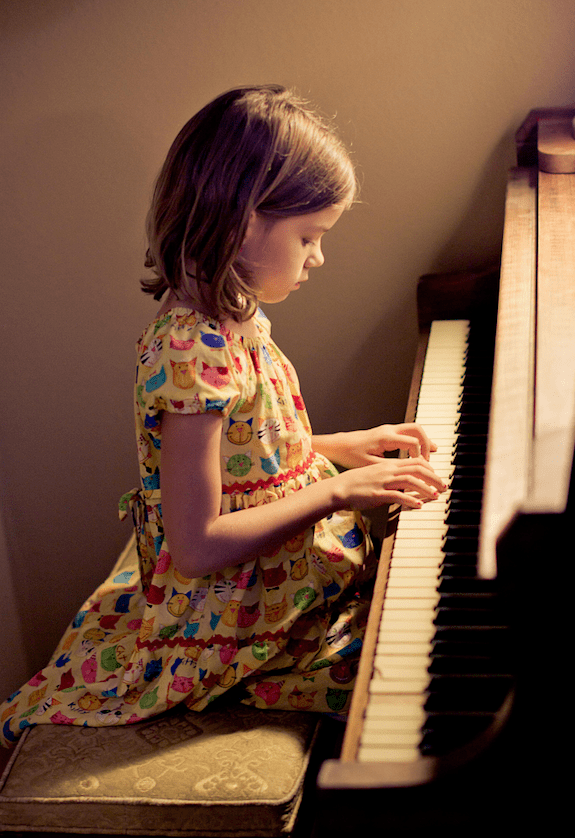 寒假中孩子练琴总爱讲条件,聪明的家长应该这样做!