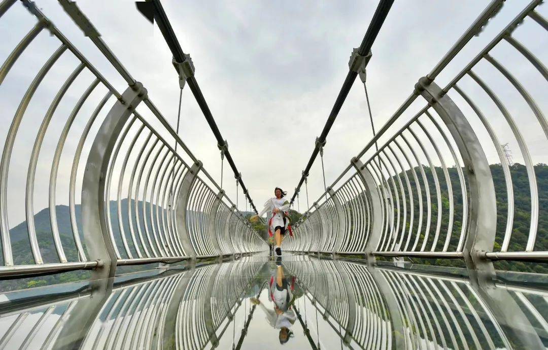 89元抢购三门潘家小镇网红玻璃桥套票12d玻璃景观悬索桥