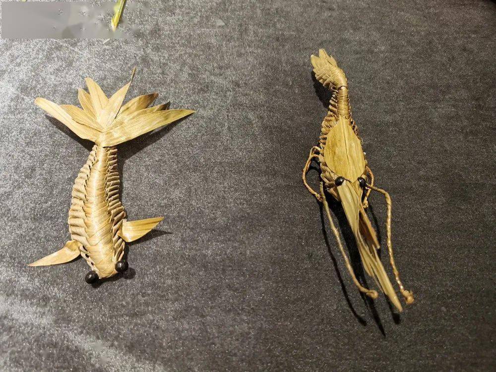 棕编是以新鲜棕树叶编织而成的手工工艺品,目前已被列入婺城区非物质