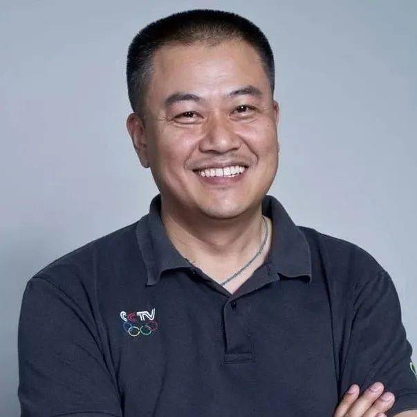 中国著名美食评论家 98fbede73f91493f8469011e58dd4bc4.jpeg