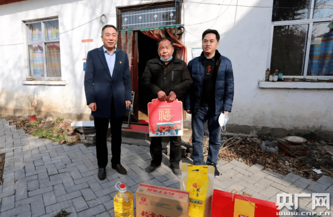 漯河市中心医院深入吴城镇东王村开展春节结对帮扶慰问活动