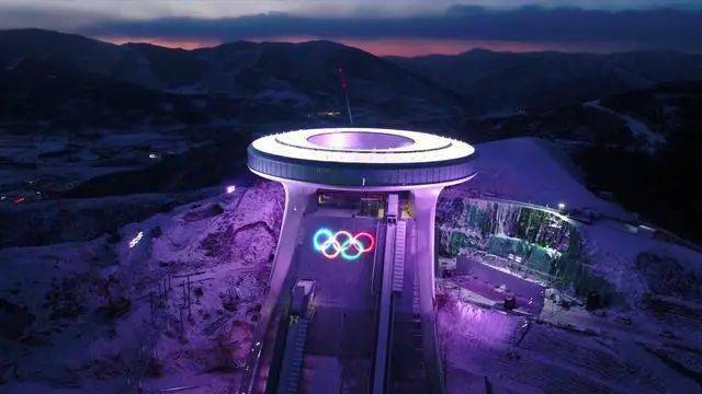 【东风体育小课堂 】小主播讲冬奥(第一期):冬奥场馆"雪如意"