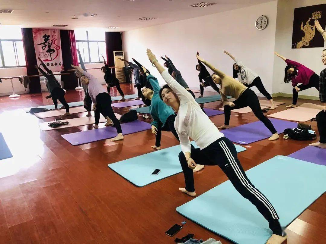 能量提升瑜伽课 55a99095e69e432cac25b8a0ec629d85.jpeg