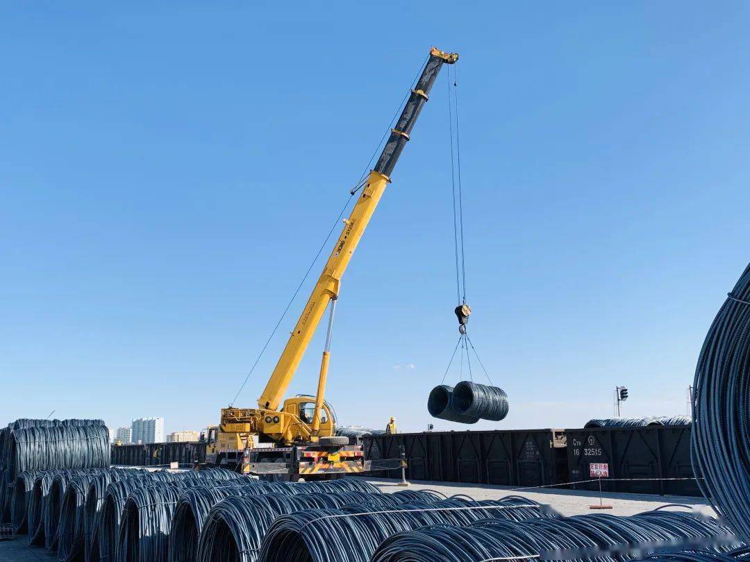 72万吨1月份畅通煤炭,金属矿石等大宗货物运输渠道用足用好新线能力