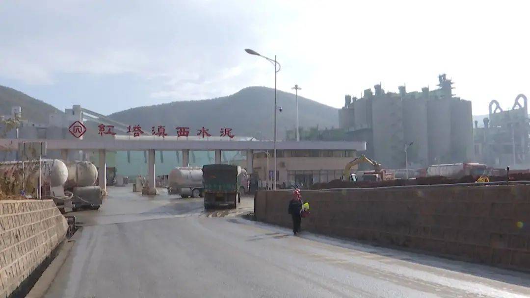 宾川gdp_宾川鸡足山