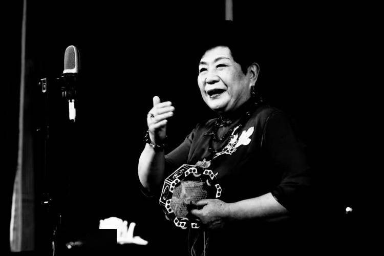 马增蕙出生于1936年,其父马连登,其姐马增芬都是西河大鼓表演艺术家