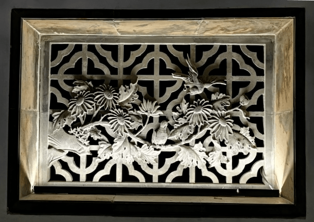 亦窗亦景探寻沪上古典园林的花窗之美