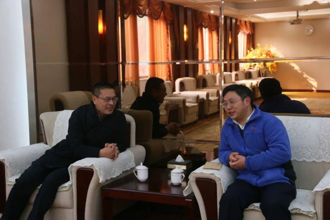 人才引领发展宁海副县长王鸿飞来访慰问高层次人才