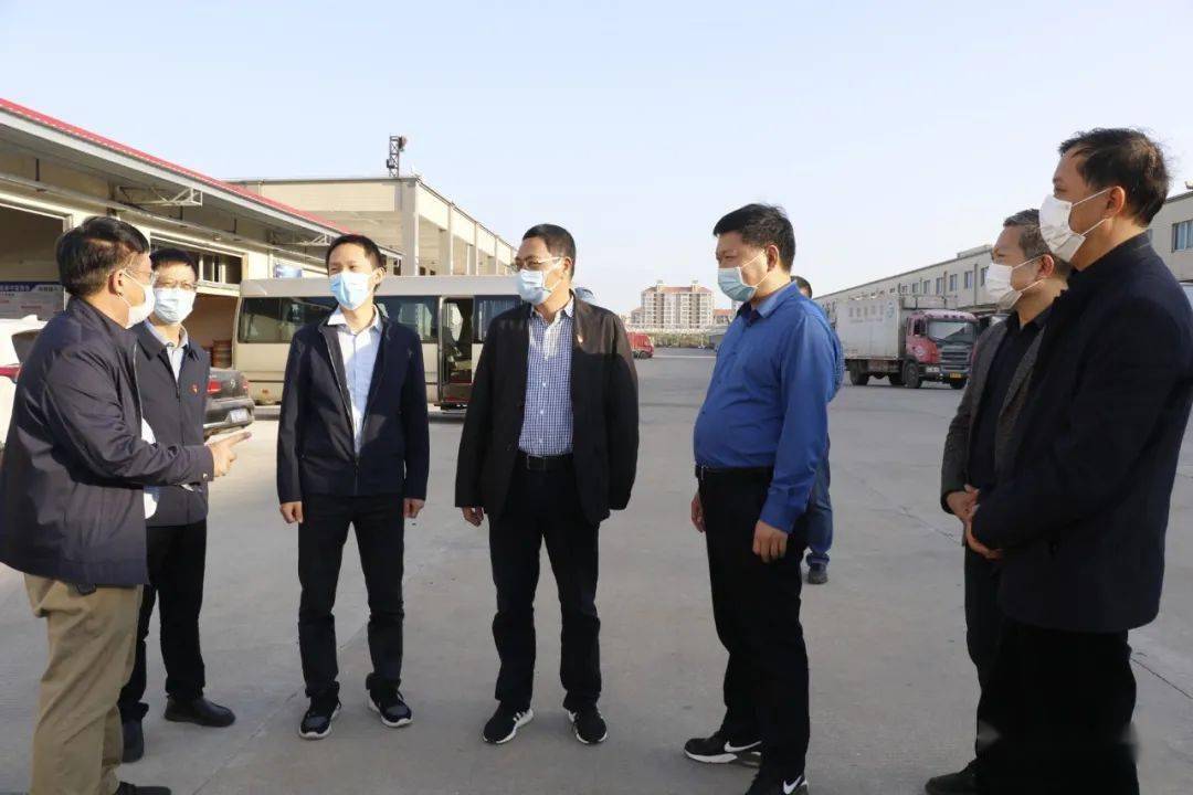 一起去看看!检查指导疫情防控工作,县长黄键鹏带队深入部分重点场所