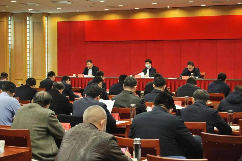孙刚副市长在主持会议时指出,要正确认识慎终如始和慎始如终的辩证