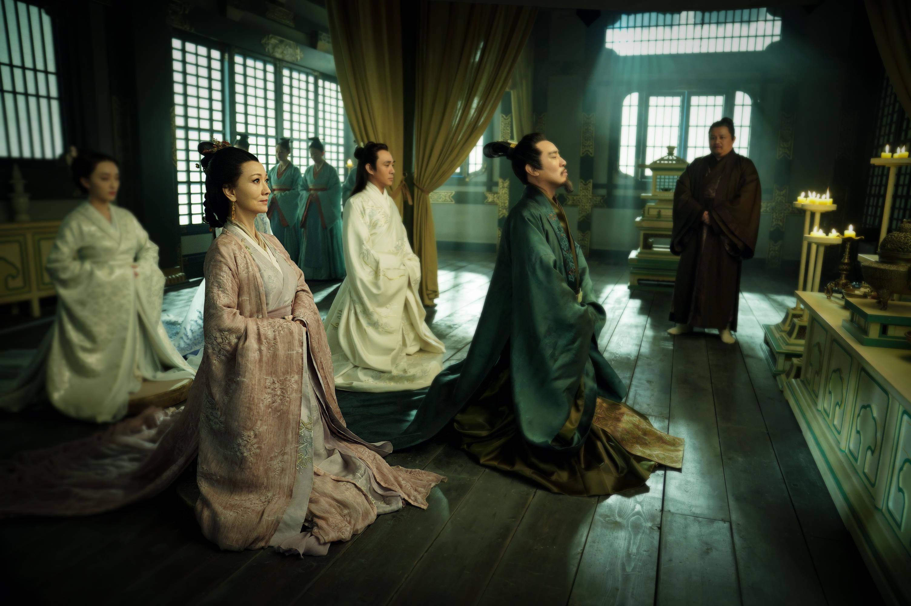 "这个人物反的有理由,有逻辑,"于和伟在一次直播中提到,"凡是心疼王蔺