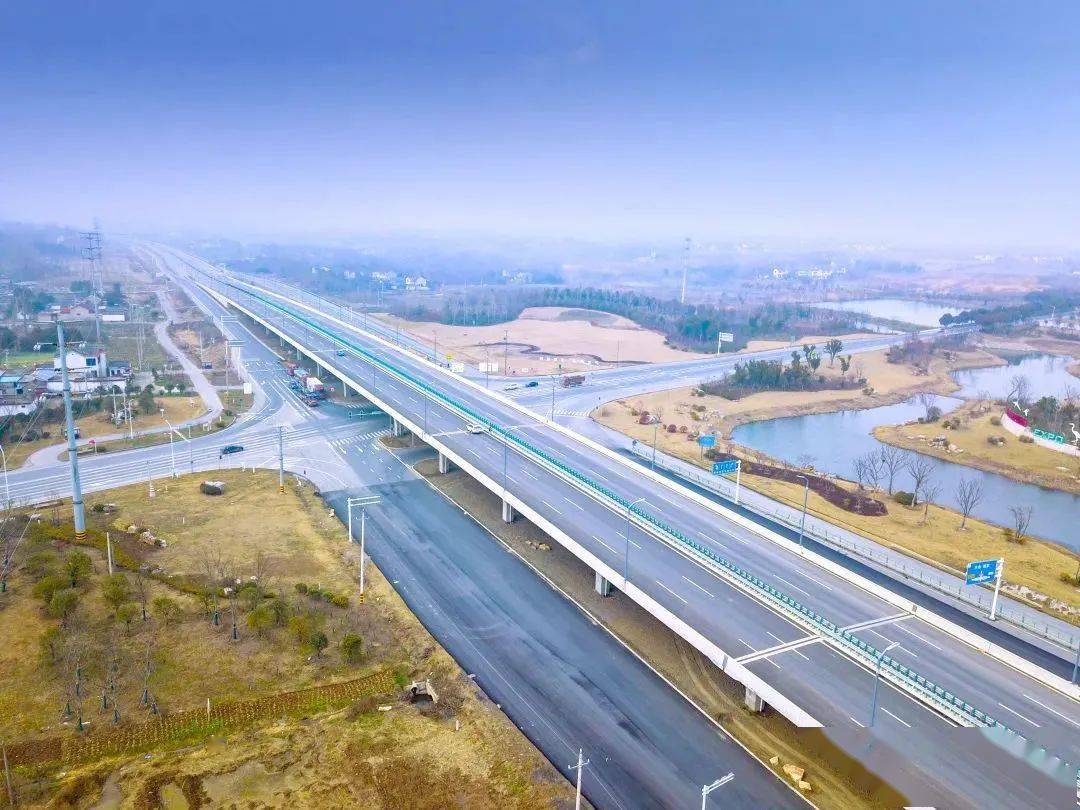 扬州,仪征,南京之间的快速通行打破了仪征南北交通受限的局面对城市