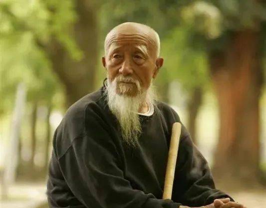 在脚掌如鸭掌之收放,此于永年前辈所言(也如同猫科动物爪甲伸缩之妙