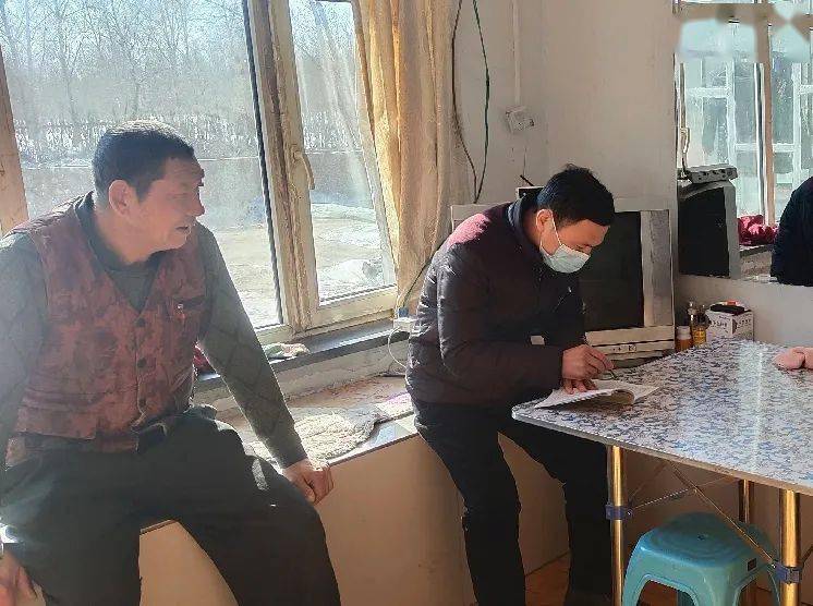 扫除贫困人口_贫困山区的孩子图片(2)