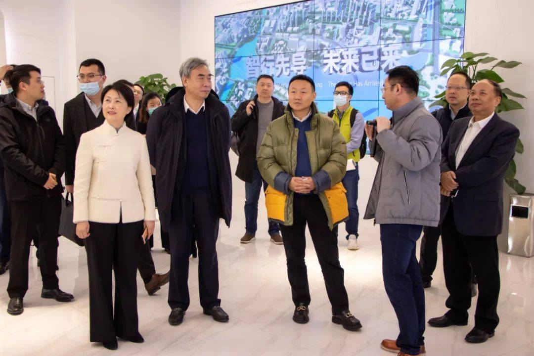 吉利控股集团副总裁王召兴一行来相城考察