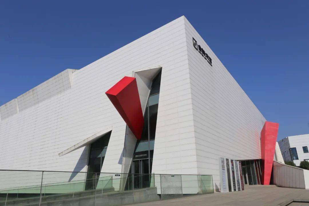 合美术馆春节闭馆通知