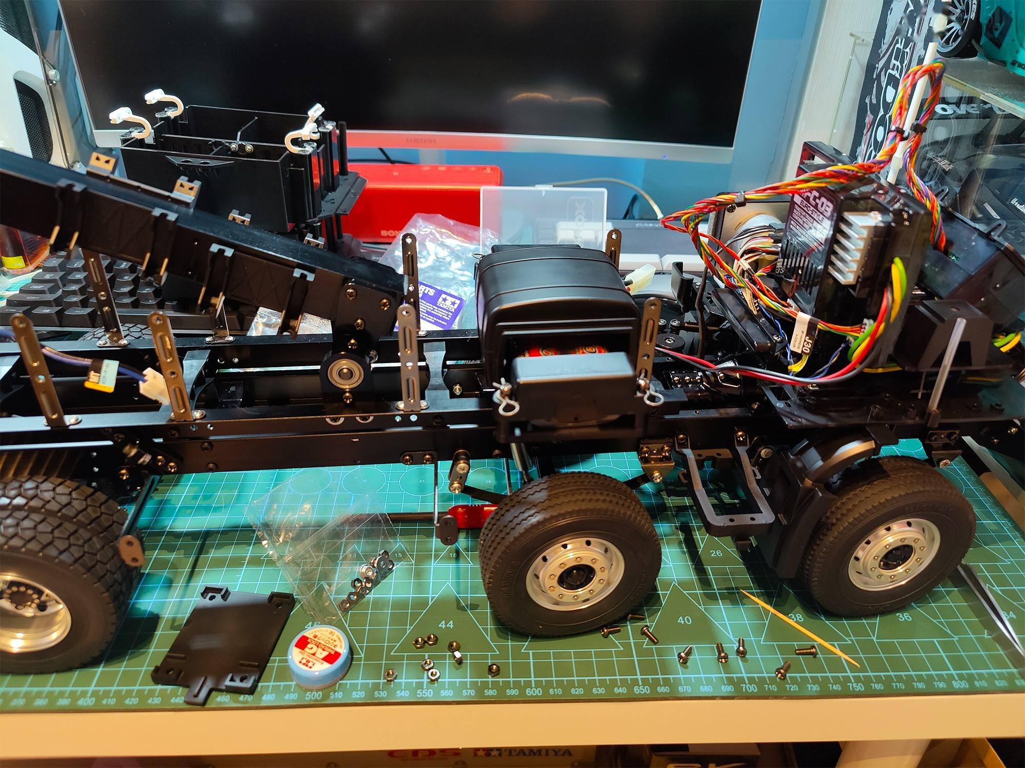 模玩秀:田宫rc volvo fh16 750 救援车