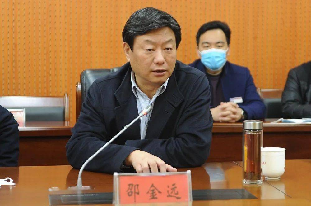 新乡医学院党委委员,副校长靳新峰新乡医学院校长任文杰实地查看结束