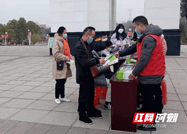 大祥区蔡锷乡开展禁毒宣传进景区活动