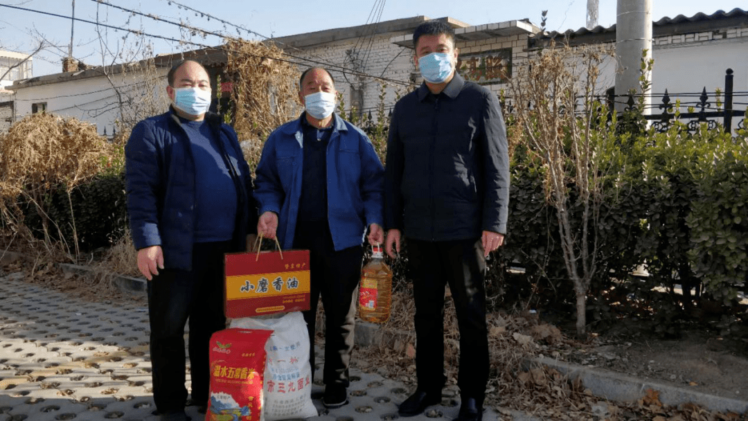 赞皇县春节前开展道德模范,身边好人等走访慰问活动
