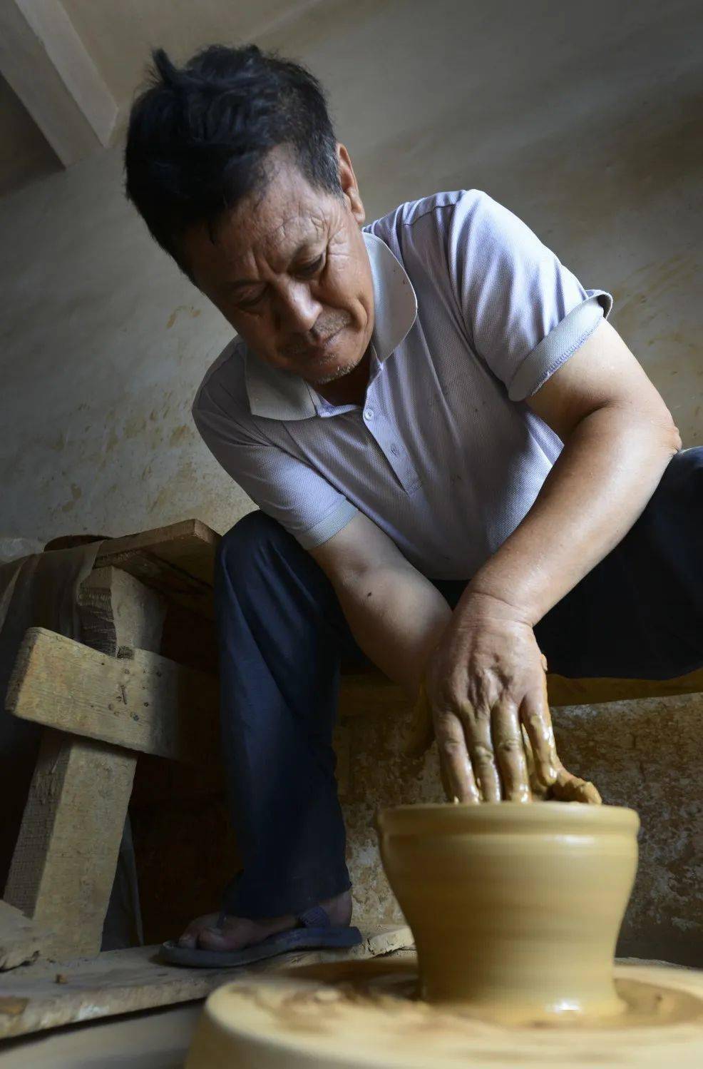 福建非遗传承人建窑建盏传承人蔡炳龙