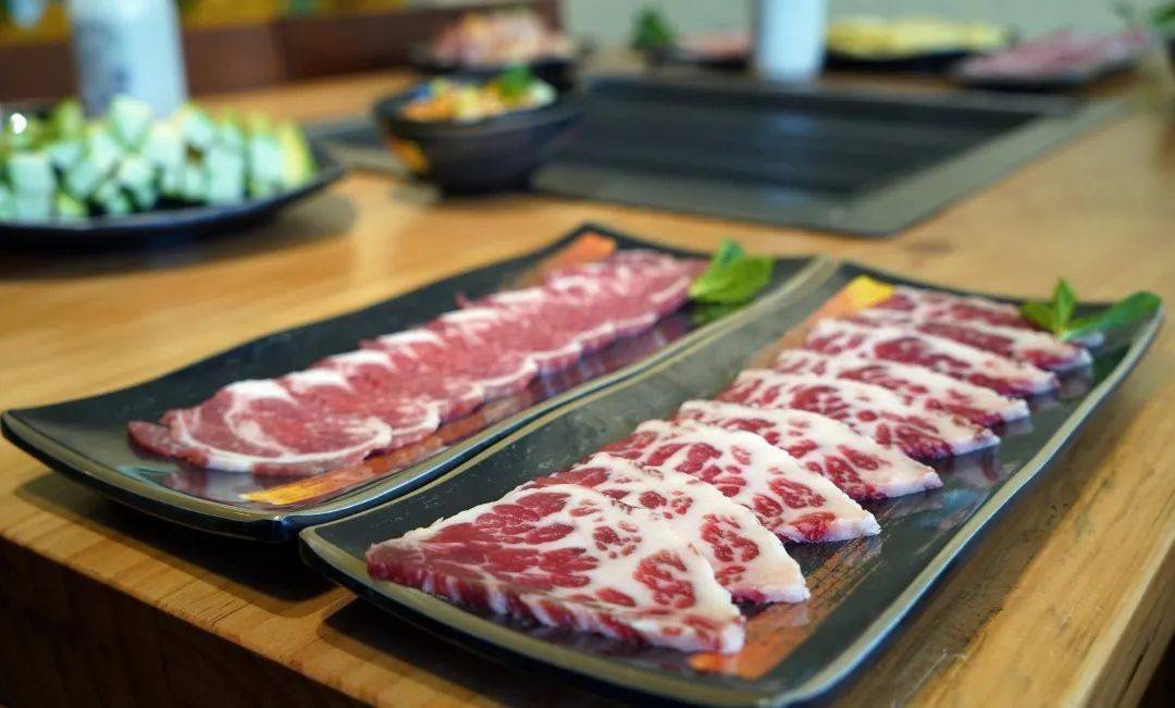 麻辣鲜蛤新鲜牛黄金(牛胸标)原味口菇中华海草包浆臭豆腐秘制蘸水精致