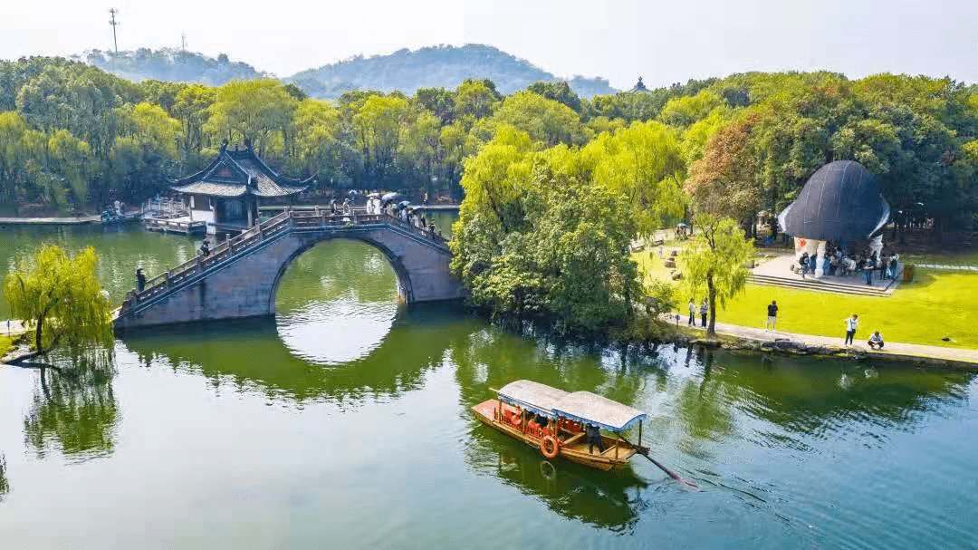 柯岩鲁镇古越龙山绍兴酒品鉴馆试营业啦67买酒品酒好去处