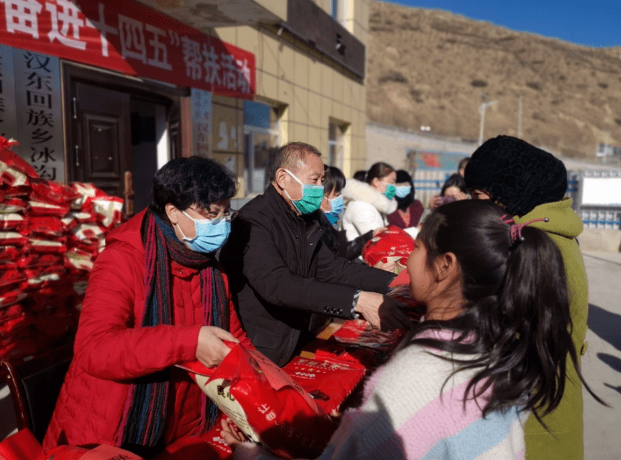 西宁市各级妇联多措并举引导广大务工妇女就地过年