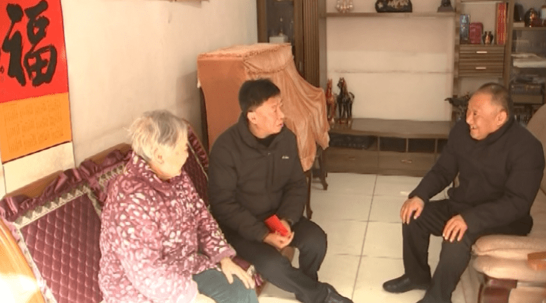 预告:大年初一省委书记李锦斌率全体省委常委拜年|县领