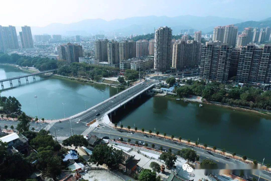 云霄县城区"四大门"的雄姿展现,为"十四五"城市建设描绘了新的发展