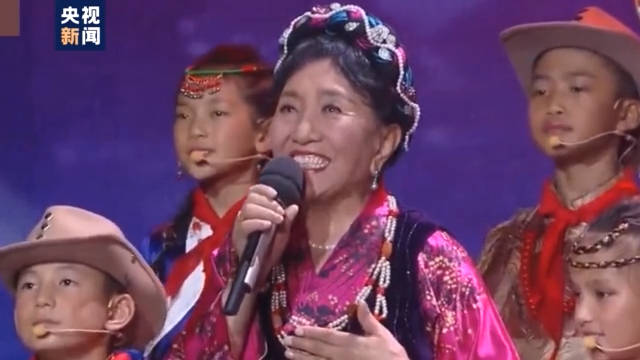 云飞云朵合唱曲谱唱支山歌给党听_唱支山歌给你听合唱谱(2)