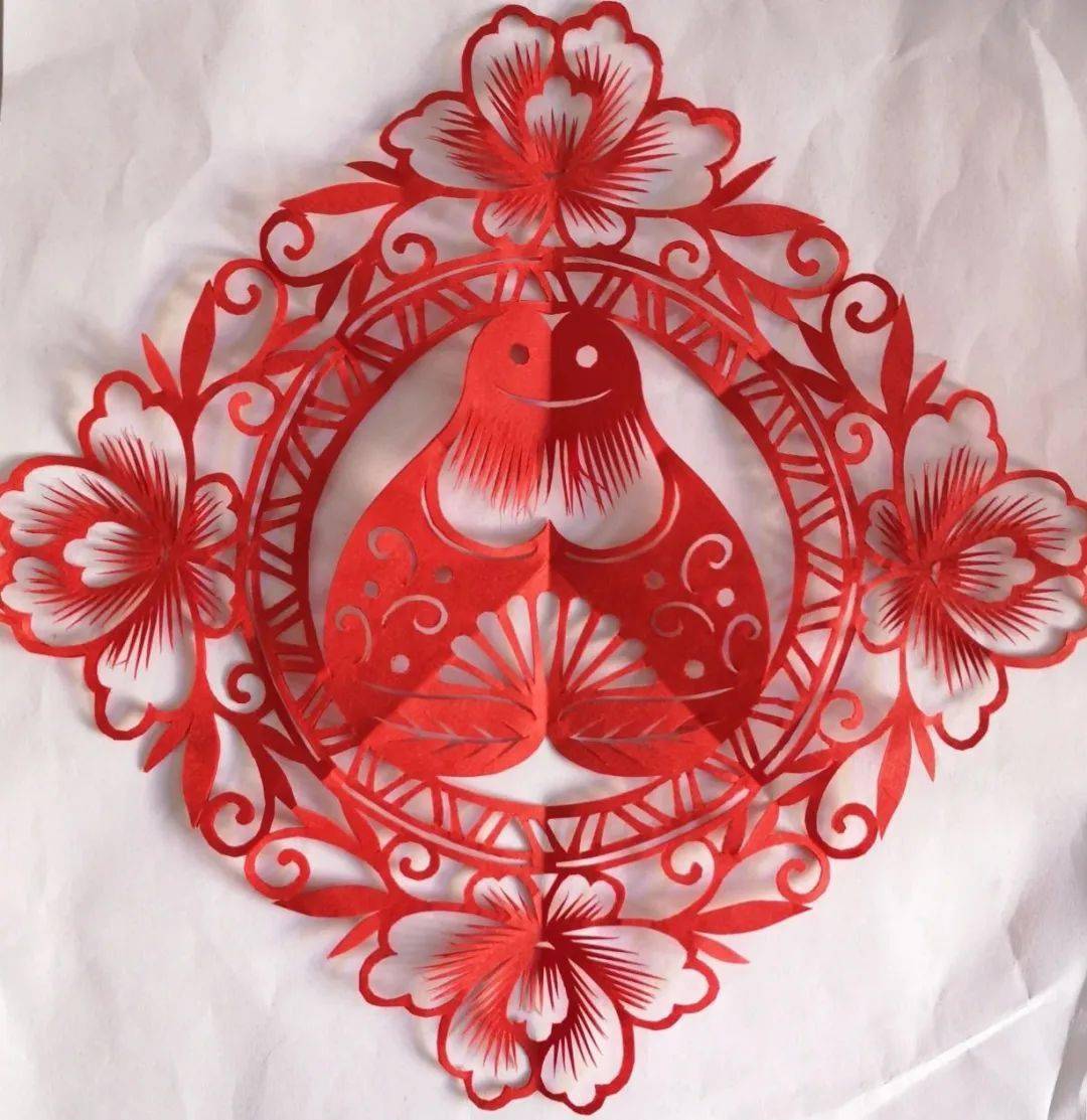 平安富贵牛市级非遗代表性传承人温涛作品一幅幅生动质朴的剪纸作品