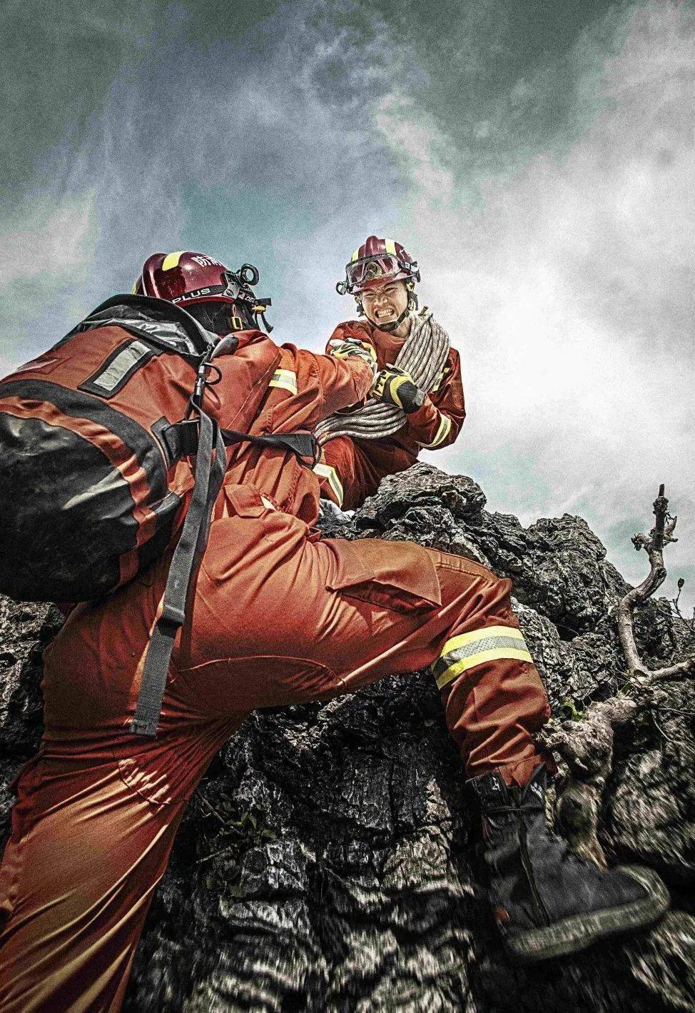 【十佳人物风采】雷凤科:一名消防通讯员的自我修养_手机搜狐网