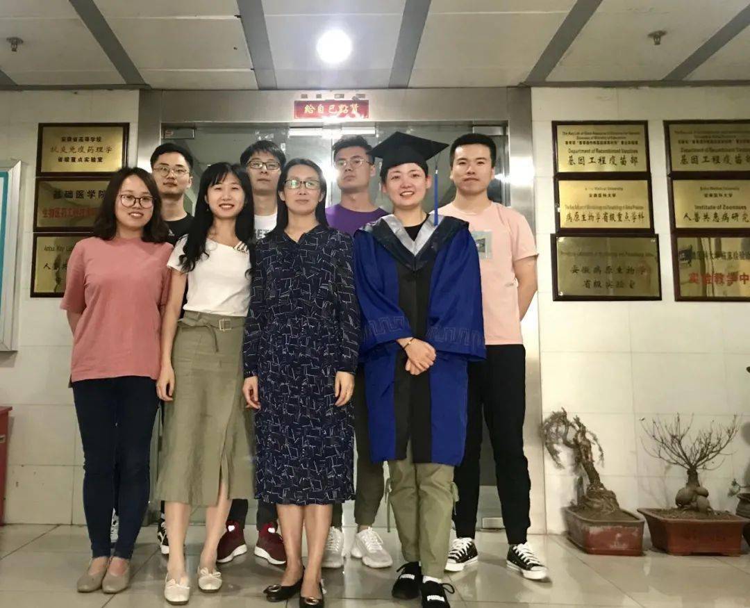 平台上,在敬爱的余莉教授和沈继龙教授以及实验室其他老师和师兄师姐