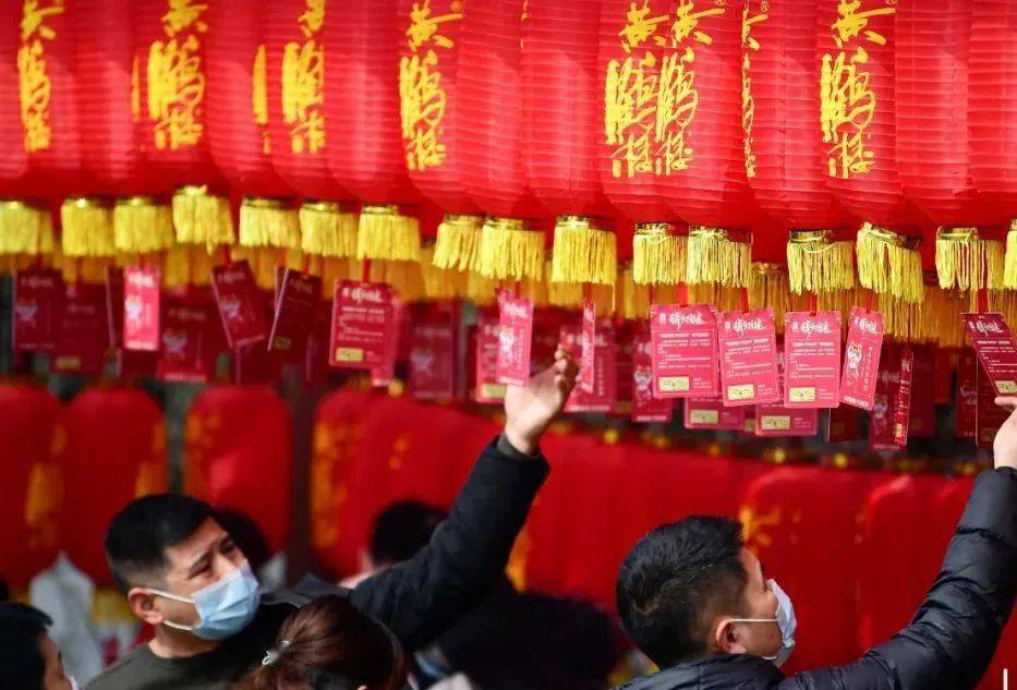 时钟12月猜成语_时钟图片卡通(3)