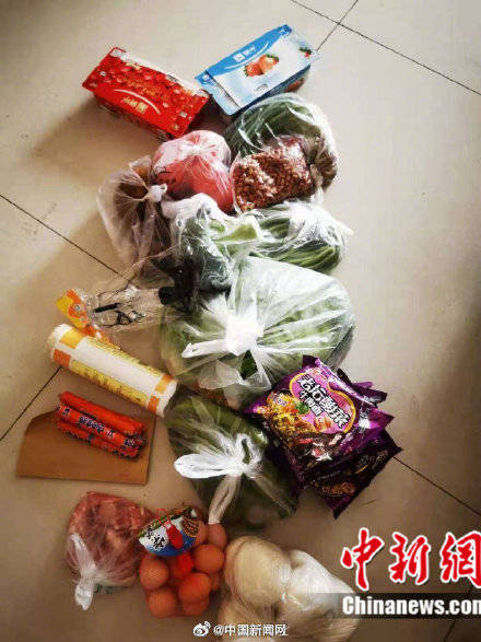 石家庄被隔离七次女子回家过年：团团圆圆最幸福