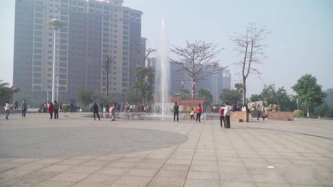 金牛贺岁闹新春 欢天喜地过大年