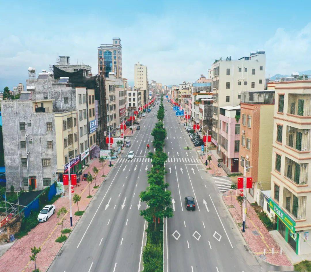 沙琅江城春意浓