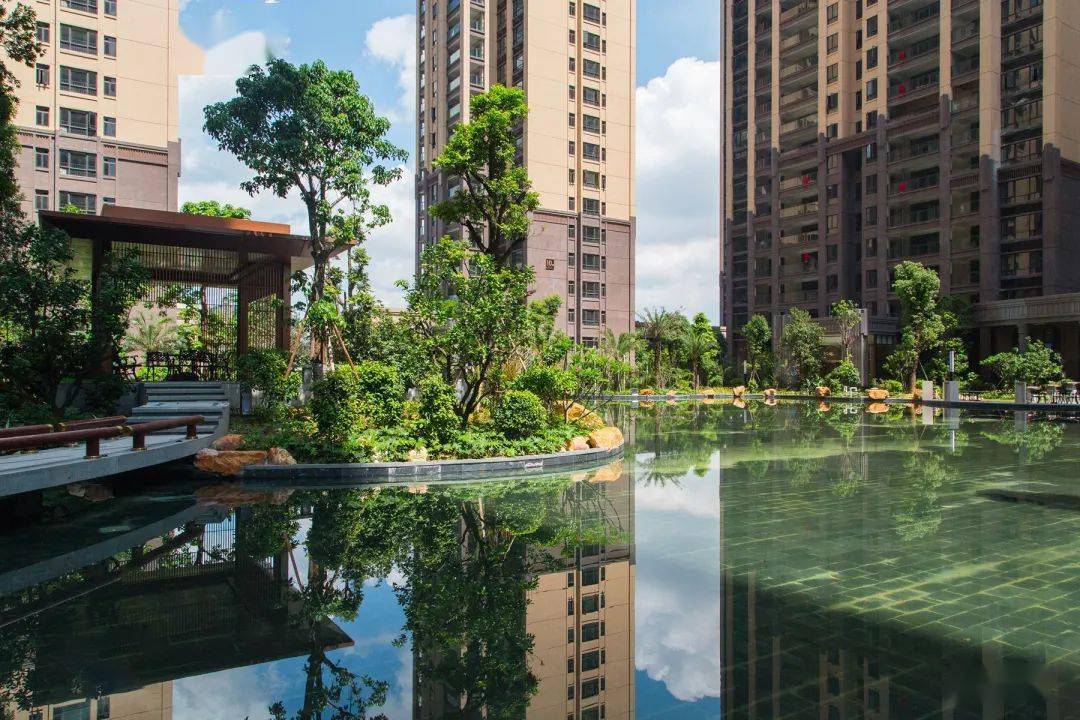 70年产权住宅户型鉴赏 向左滑动查看更多户型>翔栩·御景城实景复式现