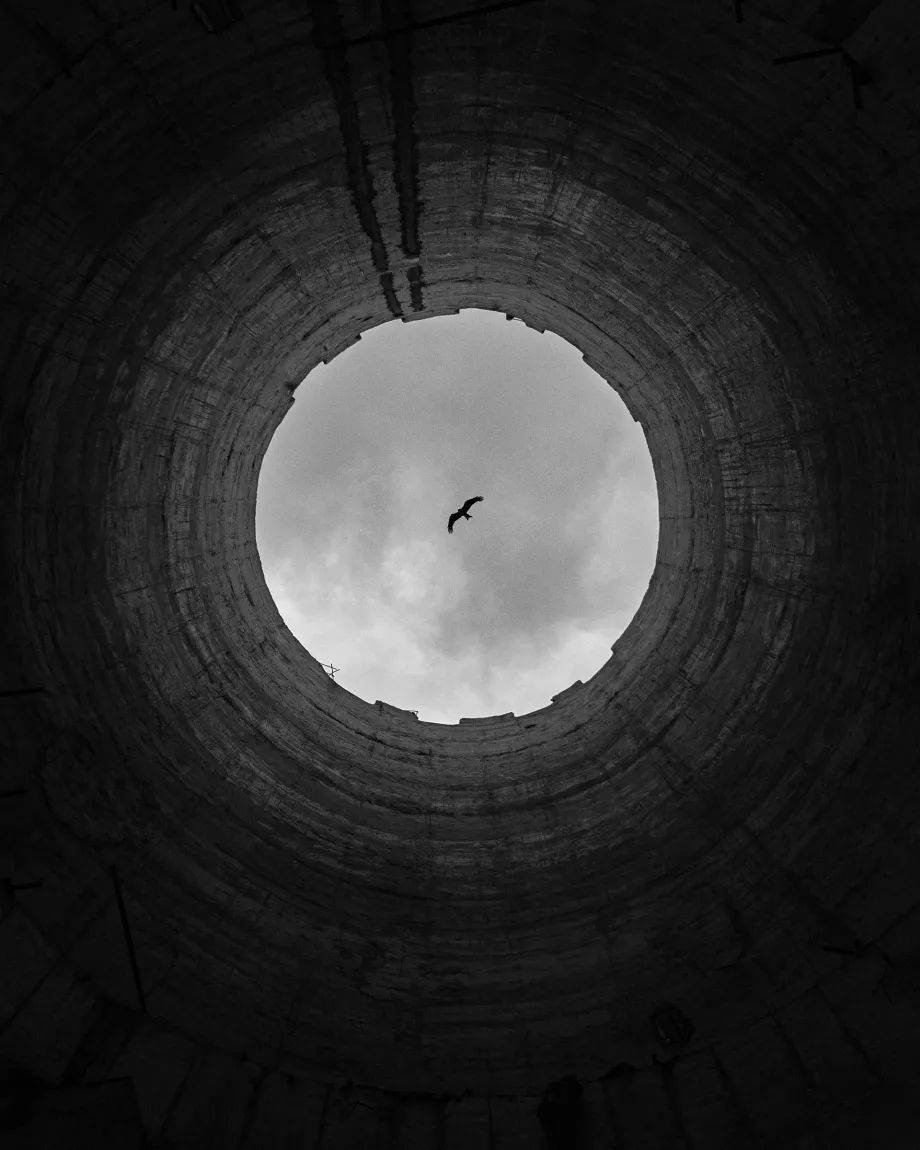 超赞的手机黑白摄影,这构图绝了!_作品