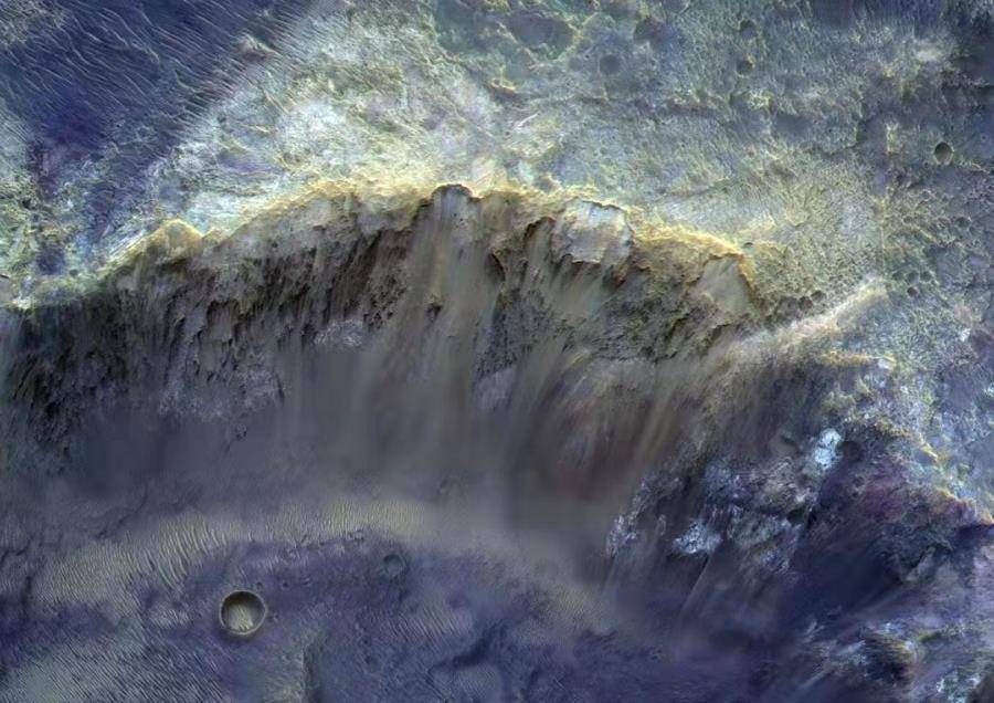 航天|俄罗斯航天集团发布火星表面环形山照片