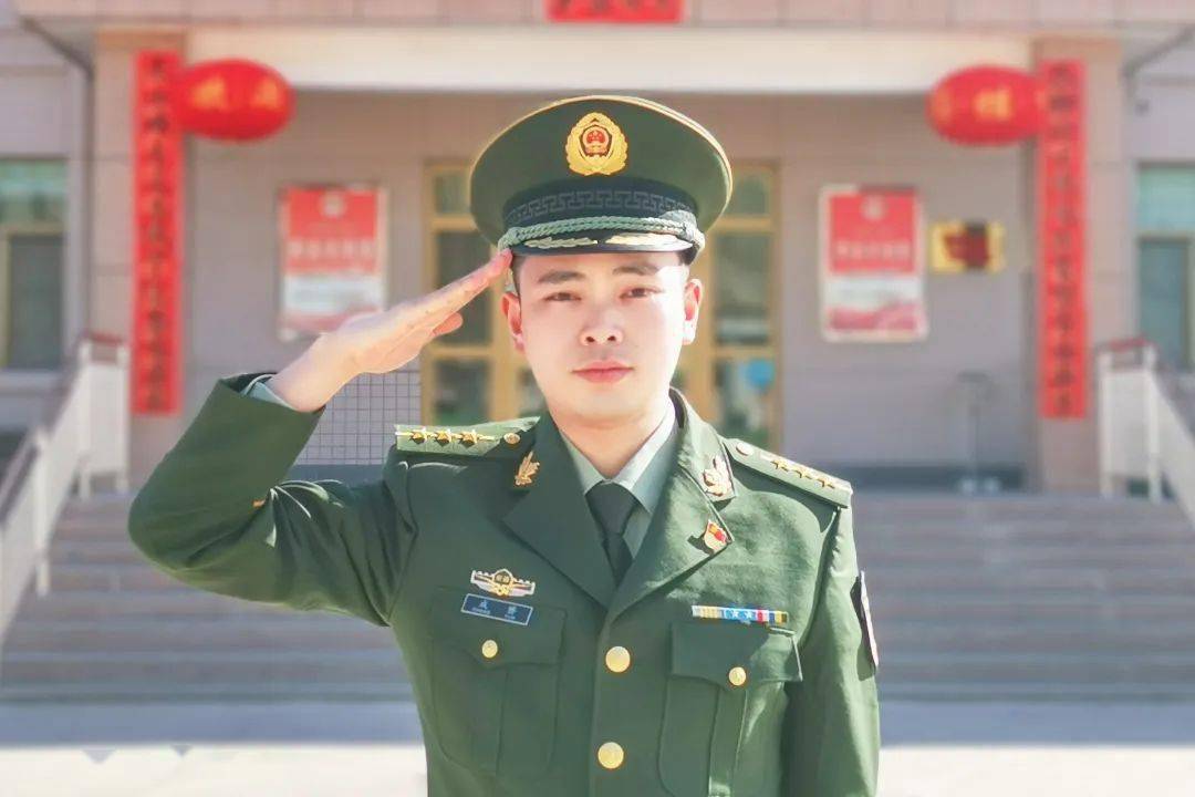 一个军礼,一句祝福,送给远方的你!