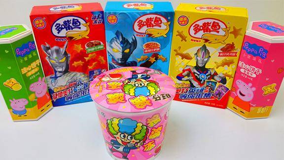 奥特曼好多鱼小零食试吃收集更多卡片