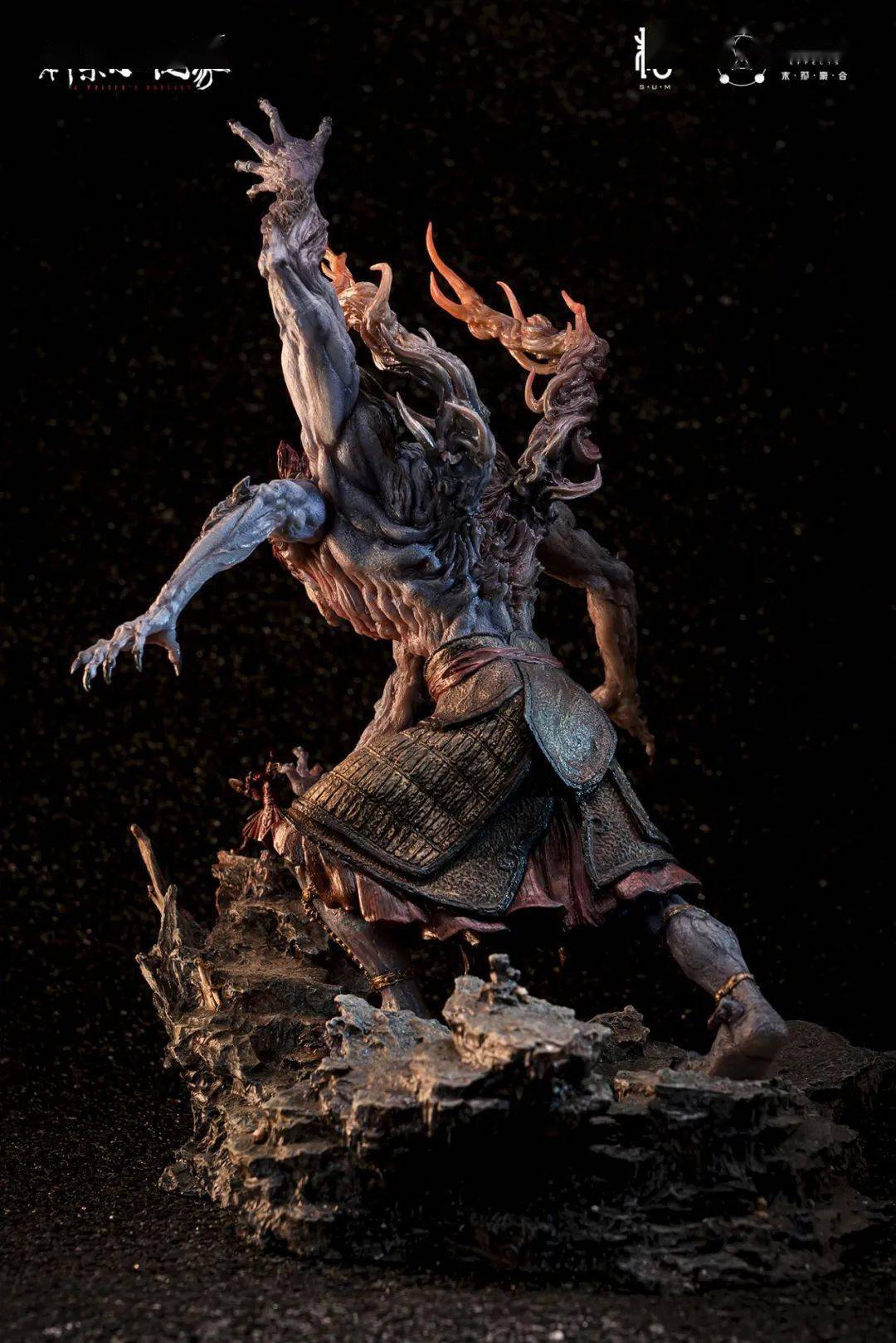 末那x刺杀小说家丨赤发鬼爽战红甲武士雕像再现电影经典场景