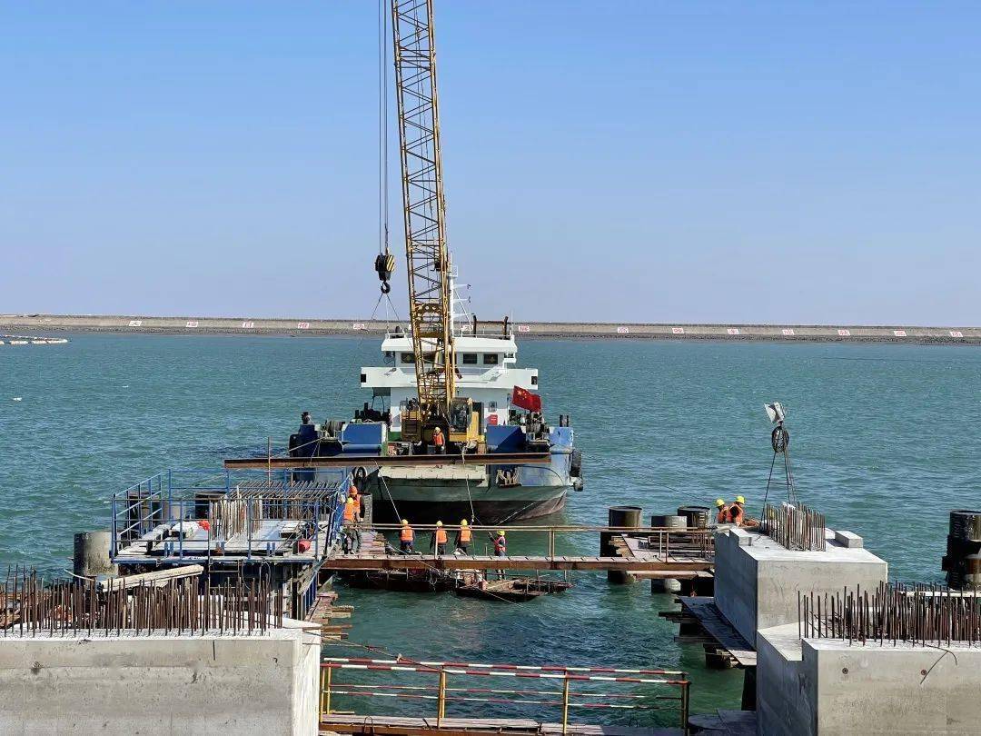 春节期间,洋口港总承包项目,启东项目部,如东项目部照常进行施工作业