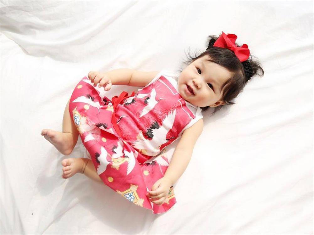 刚出生的宝宝皮肤太黑,神似包青天转世,宝妈:没见过那么丑的娃