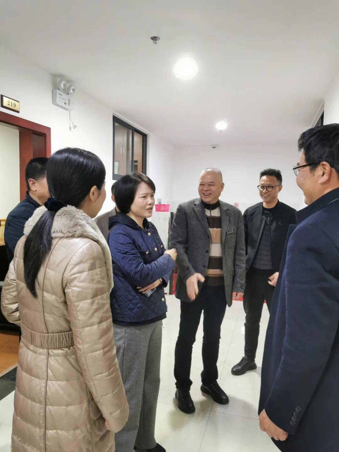 节后慰问暖人心 卢彩柳副市长慰问走访市体育发展中心