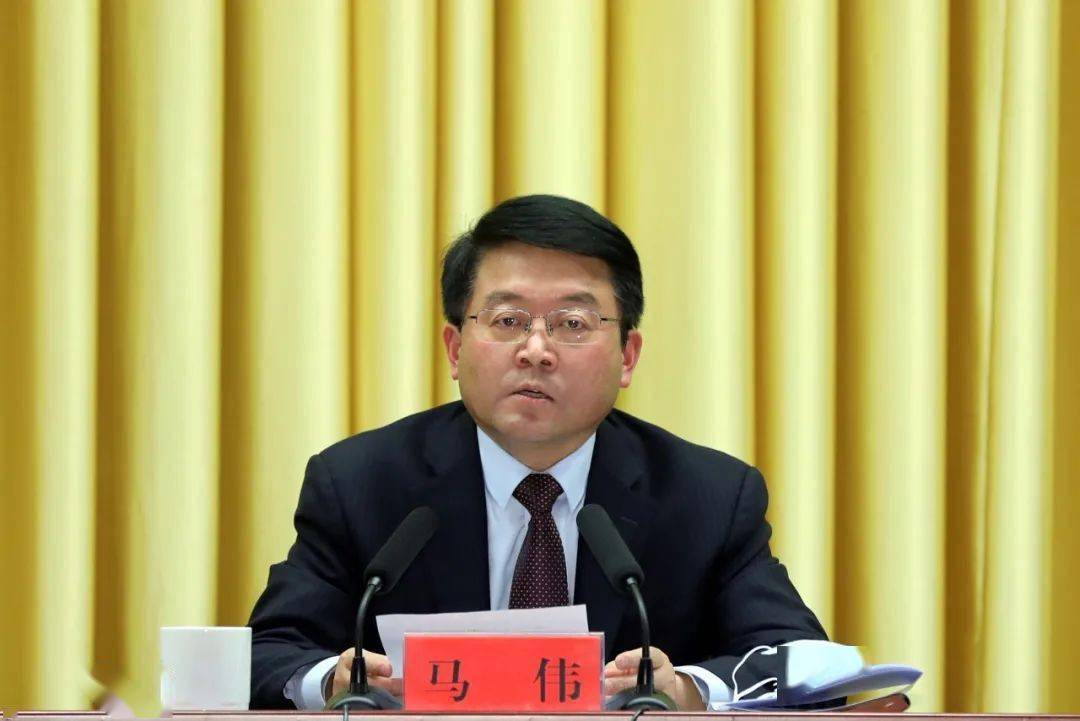 市人大常委会副主任,县委书记徐勤忠为县招商局和六个驻外招商分局