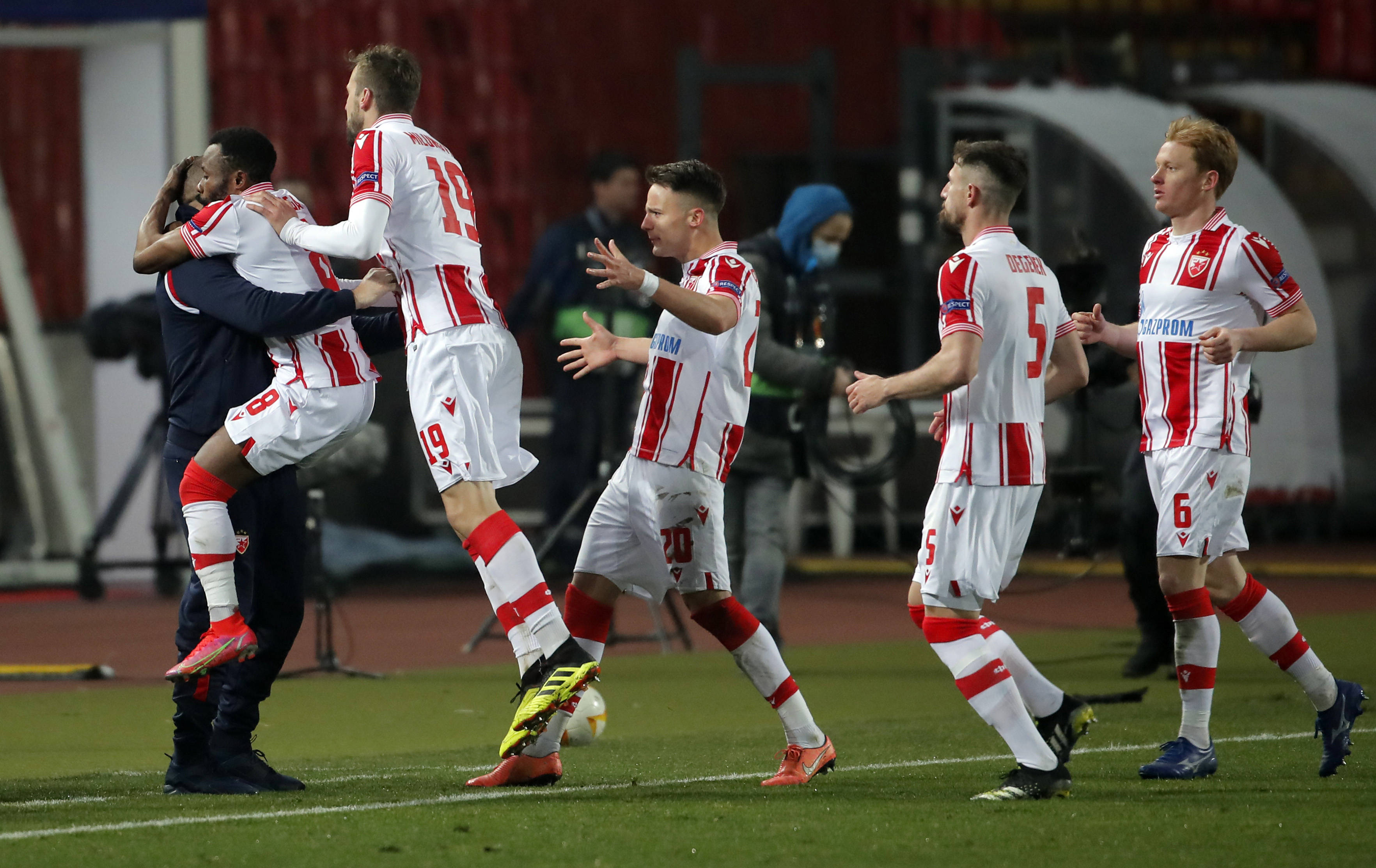 足球——欧罗巴联赛:贝尔格莱德红星平ac米兰