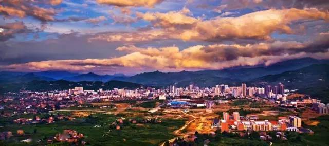 南川gdp_重庆南川金佛山图片